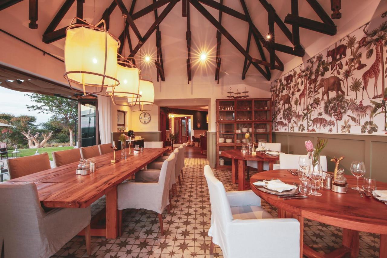 Otjiwa Safari Lodge Очиваронго Экстерьер фото